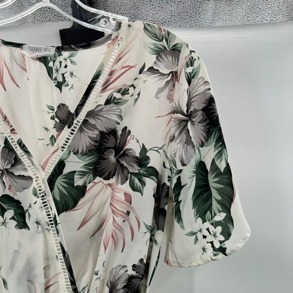 Sienna Sky V-Neck Surplice Short Sleeve Floral Top Womens Size Small Tie Waist - Picture 4 of 11